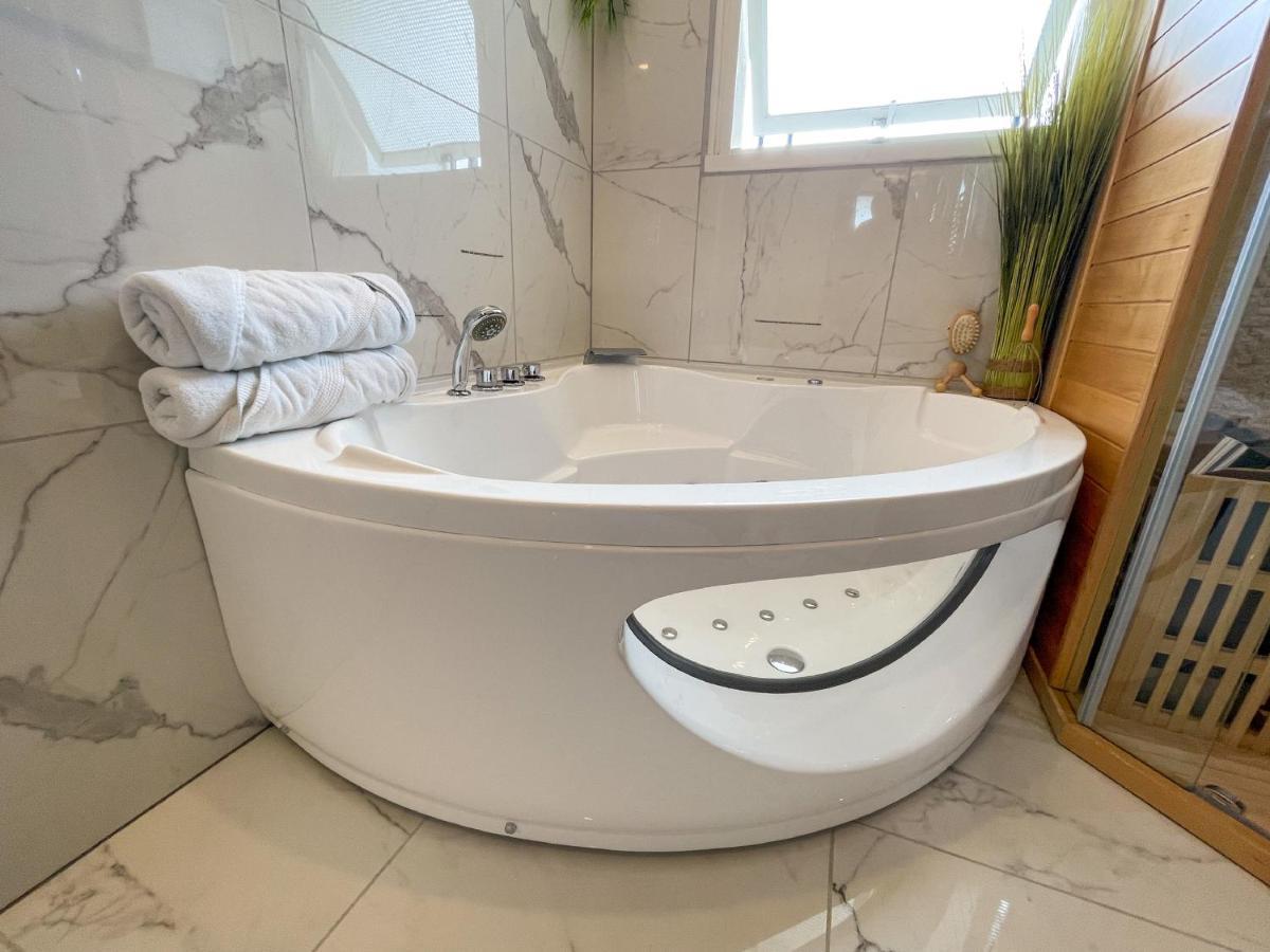 Votre Escale Boule D Or Sauna & Spa Niort Exterior foto